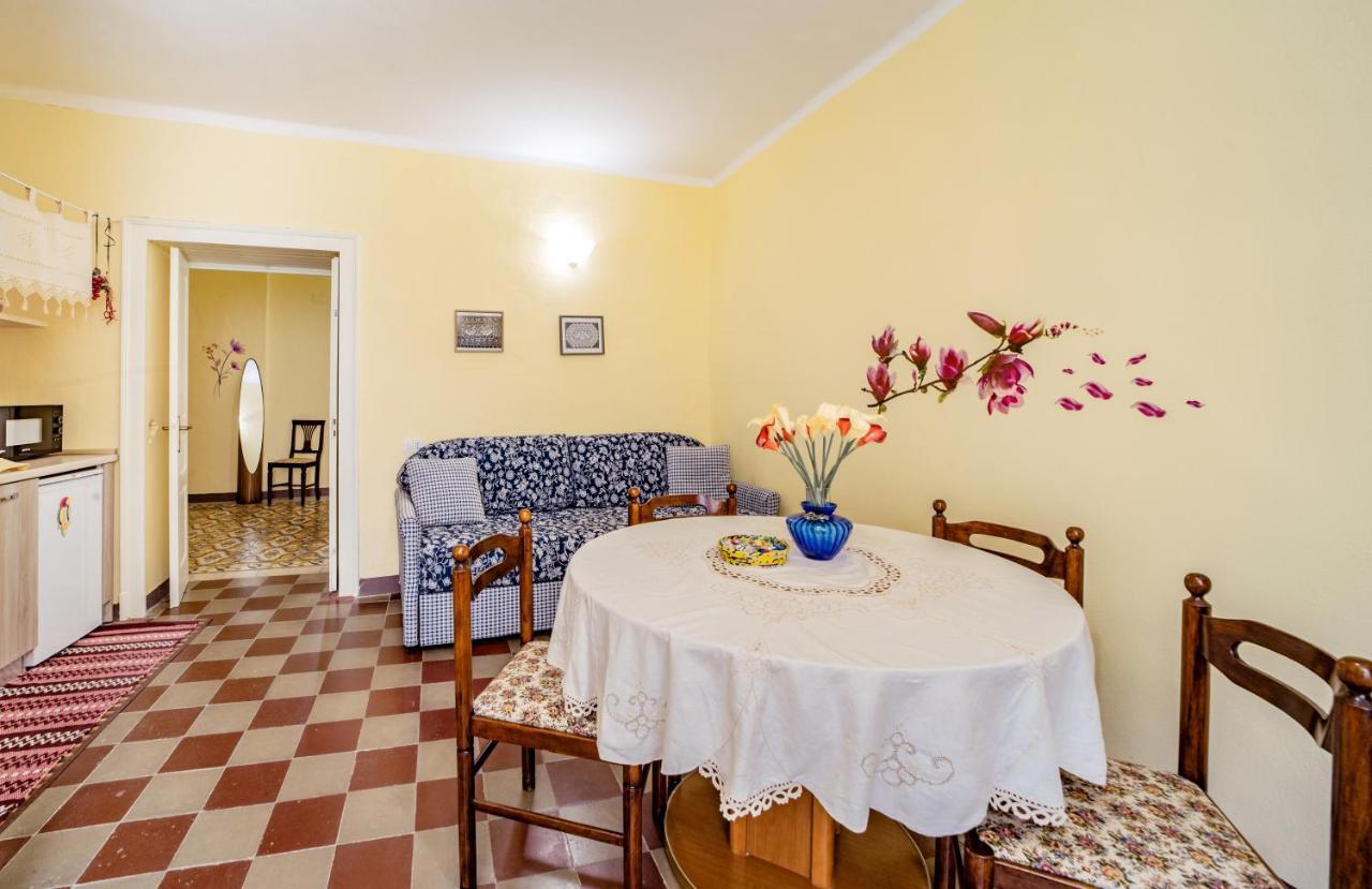 Rosa Lentorada Apartment Bosa Exterior photo